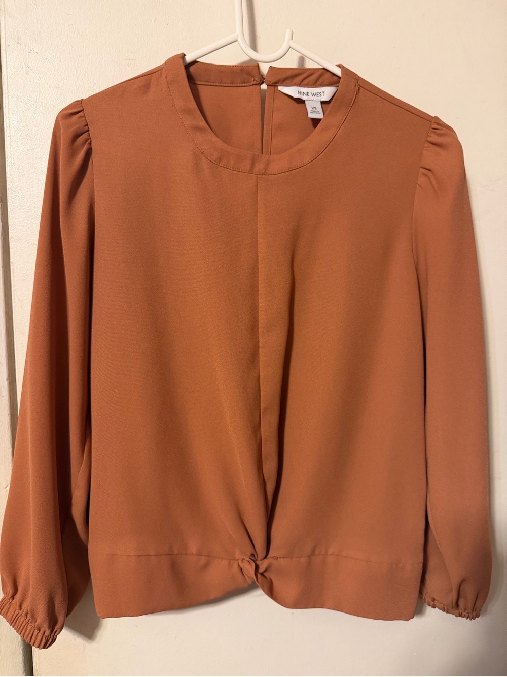 Nine West Terracotta Twist-Hem Long-Sleeve Blouse